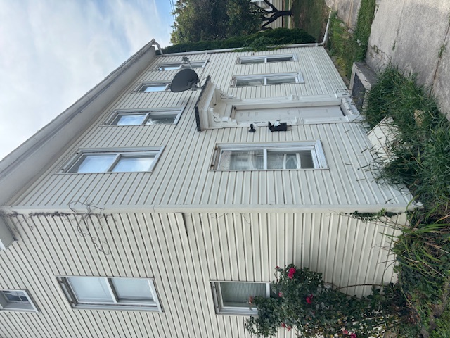 105 S. Chestnut Street